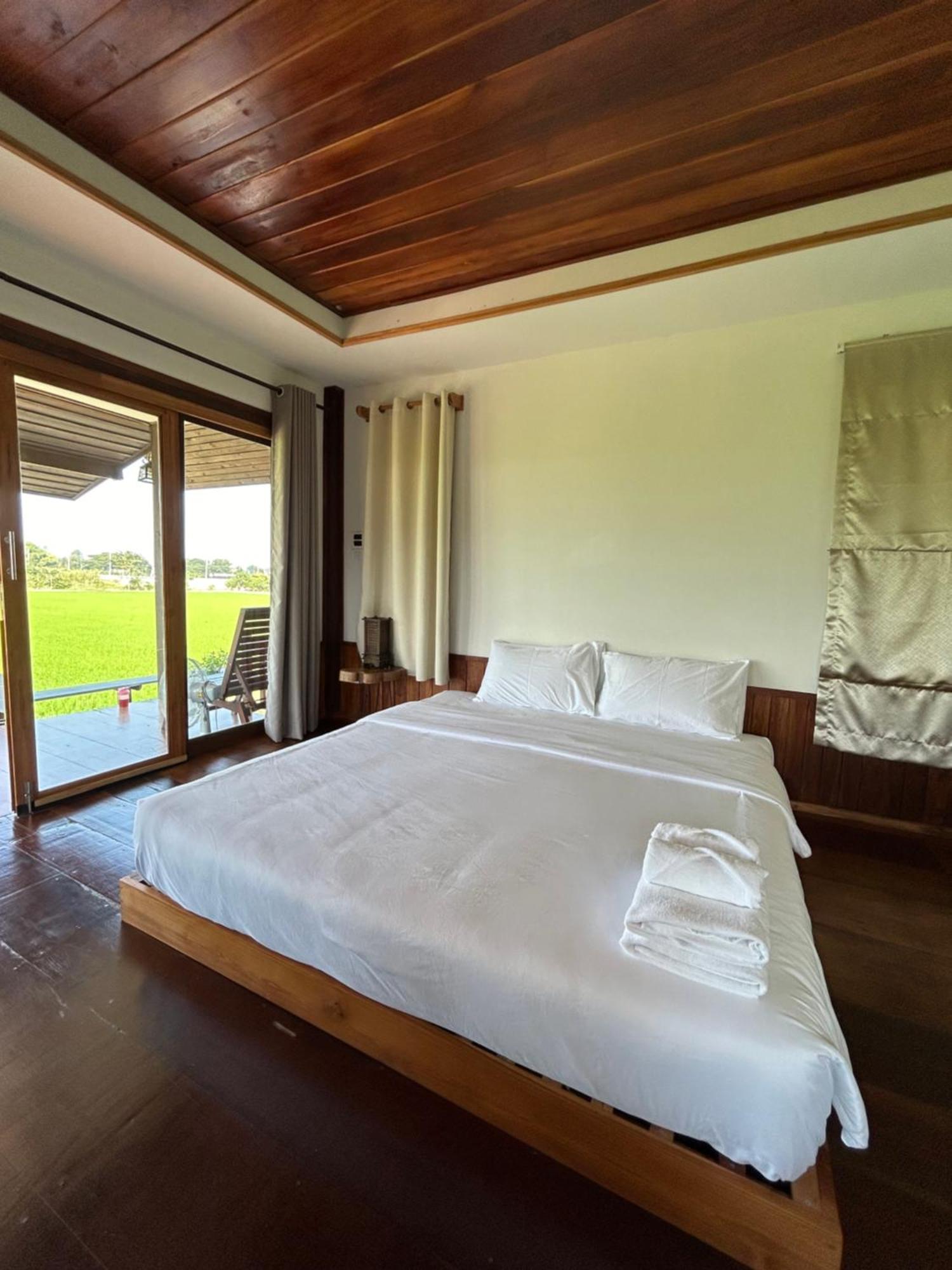 บ้านกลางเกาะ รีสอร์ท Uthai Thani Exterior photo