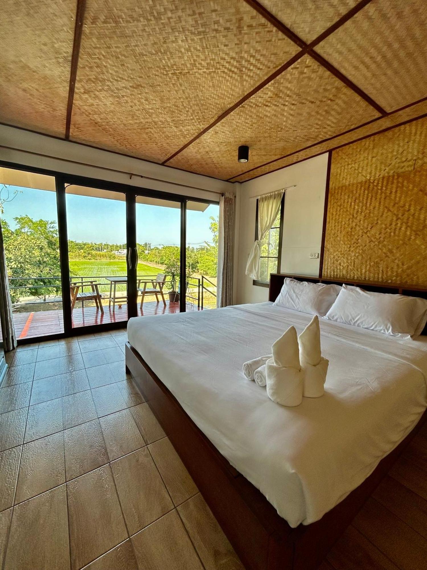 บ้านกลางเกาะ รีสอร์ท Uthai Thani Exterior photo